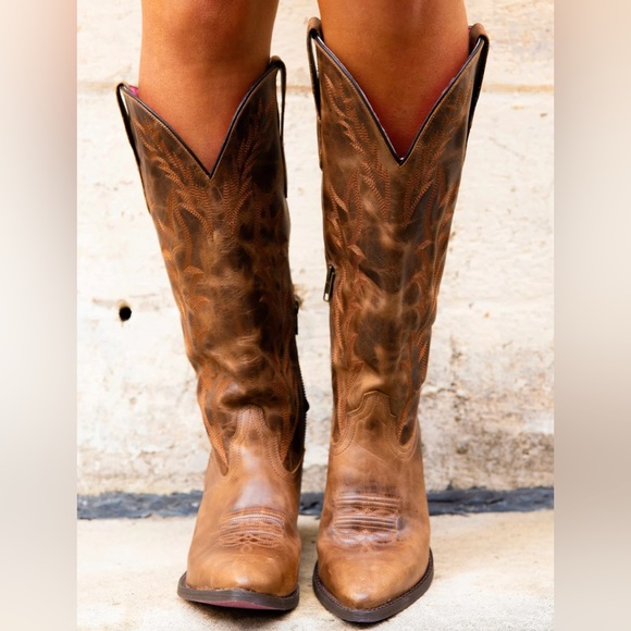 NWT Stella Mae Brown Leather Boots |Size 7.5 - Picture 3 of 10